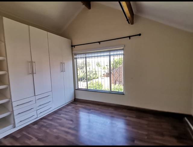 3 BEDROOM TOWNHOUSE FOR SALE IN BASSONIA